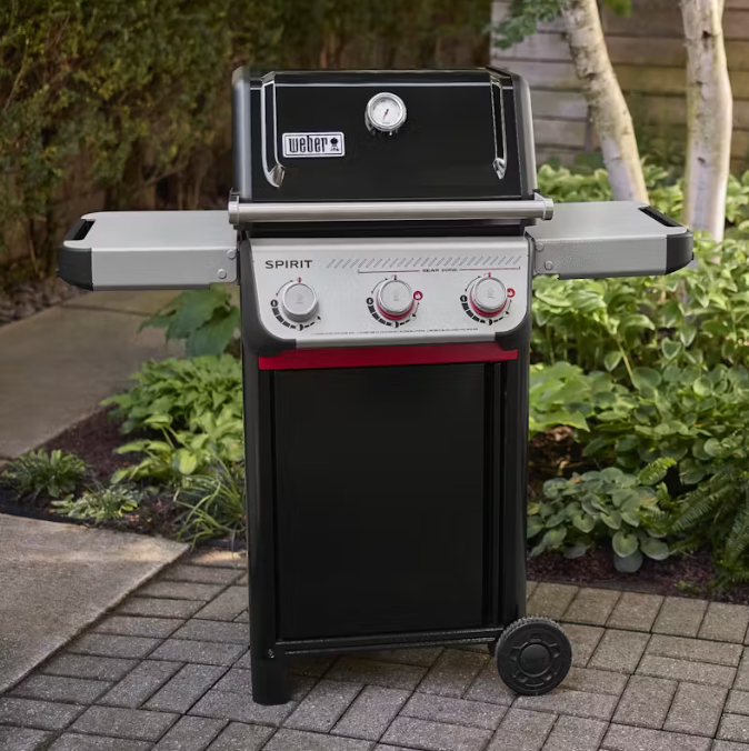 Spirit E-325 Gas Barbecue